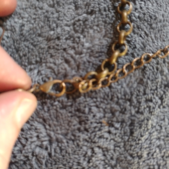 Elegant Gold Drop Necklace and Earring Set - Picture 6 of 6